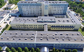Elbląski szpital chce wybudować panele fotowoltaiczne. Mieszkańcy mówią „nie” Elbląski szpital chce wybudować panele fotowoltaiczne. Mieszkańcy mówią „nie”